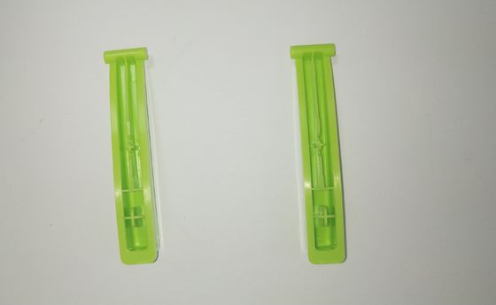PA66 30GF ETC ชิ้นส่วนซิลิโคนขึ้นรูป 45 องศาด้ามจับซิลิโคน