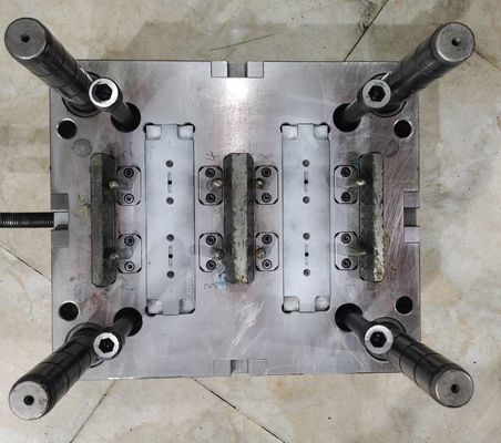 แม่พิมพ์ฉีดพลาสติกที่มีความแม่นยำพื้นผิวขัดเงาแม่พิมพ์ฉีดพลาสติก OEM ODM