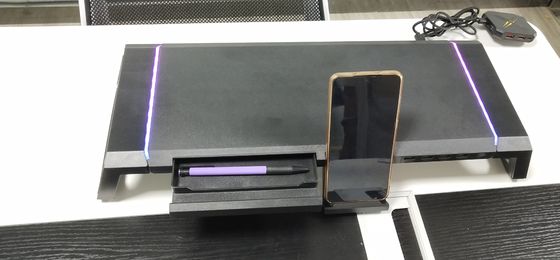 SECC โมเนอร์โลหะยืนด้วย USB3.0 ฮับ / การชาร์จไร้สาย